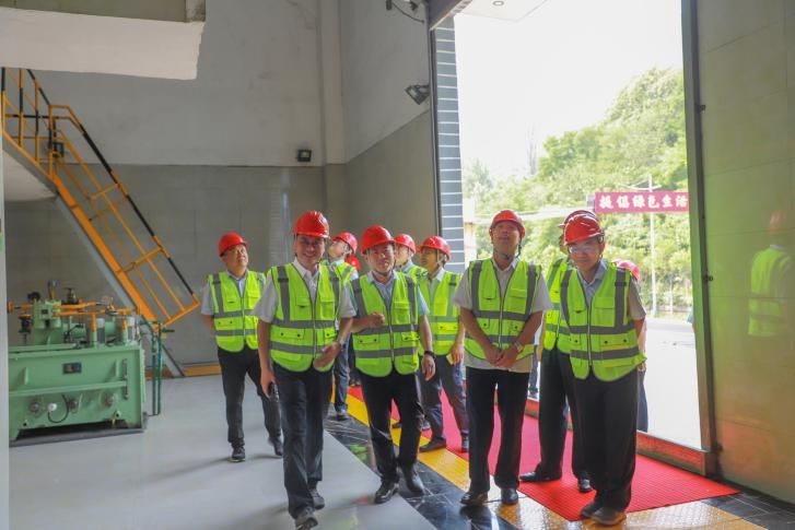 
				   
					劉宗虎一行到豫西片區企業(yè)調研
				 