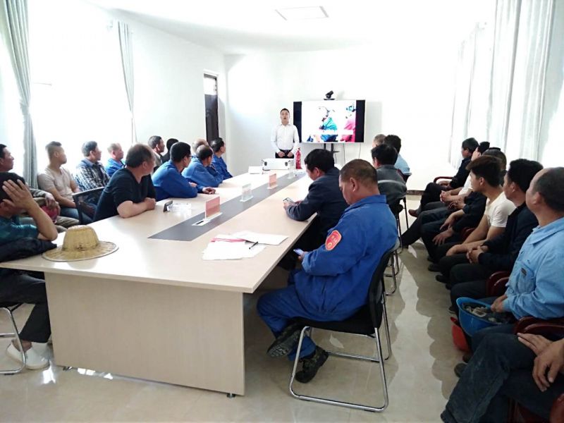 
				   
					黃河同力鹿角嶺礦山舉行滑塌、消防事故應急救援演練
				 