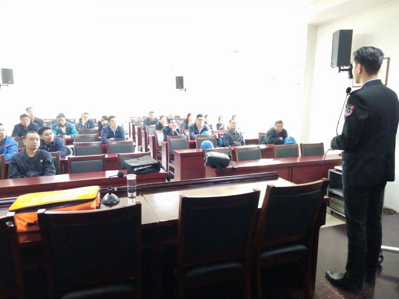 
				   
					黃河同力組織開(kāi)展2019年消防安全、職業(yè)衛生及廠(chǎng)區雙重預防體系建設知識培訓
				 